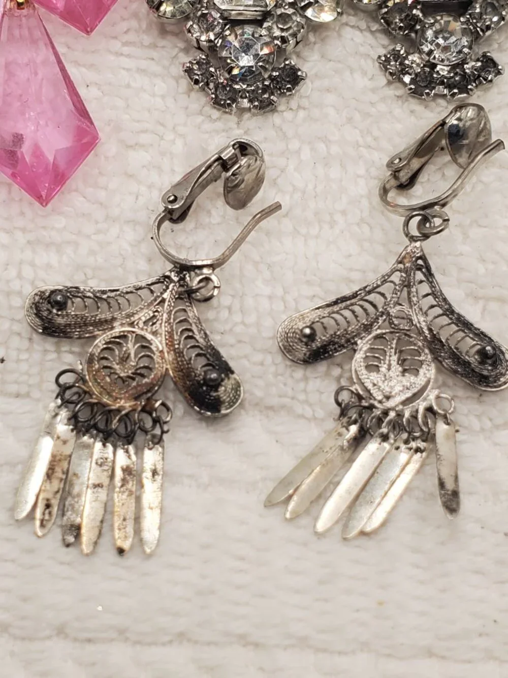 8 Pair of clip on Earrings, items # B-2142-2149, wt. 82 grams.